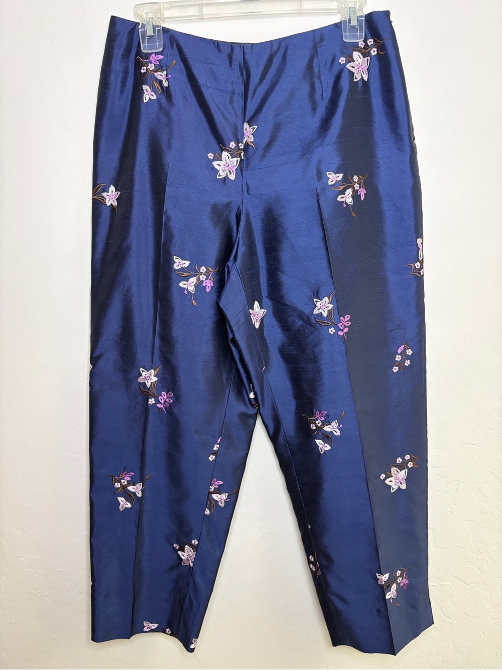 Dana Buchman Navy Floral Embroidered Capris